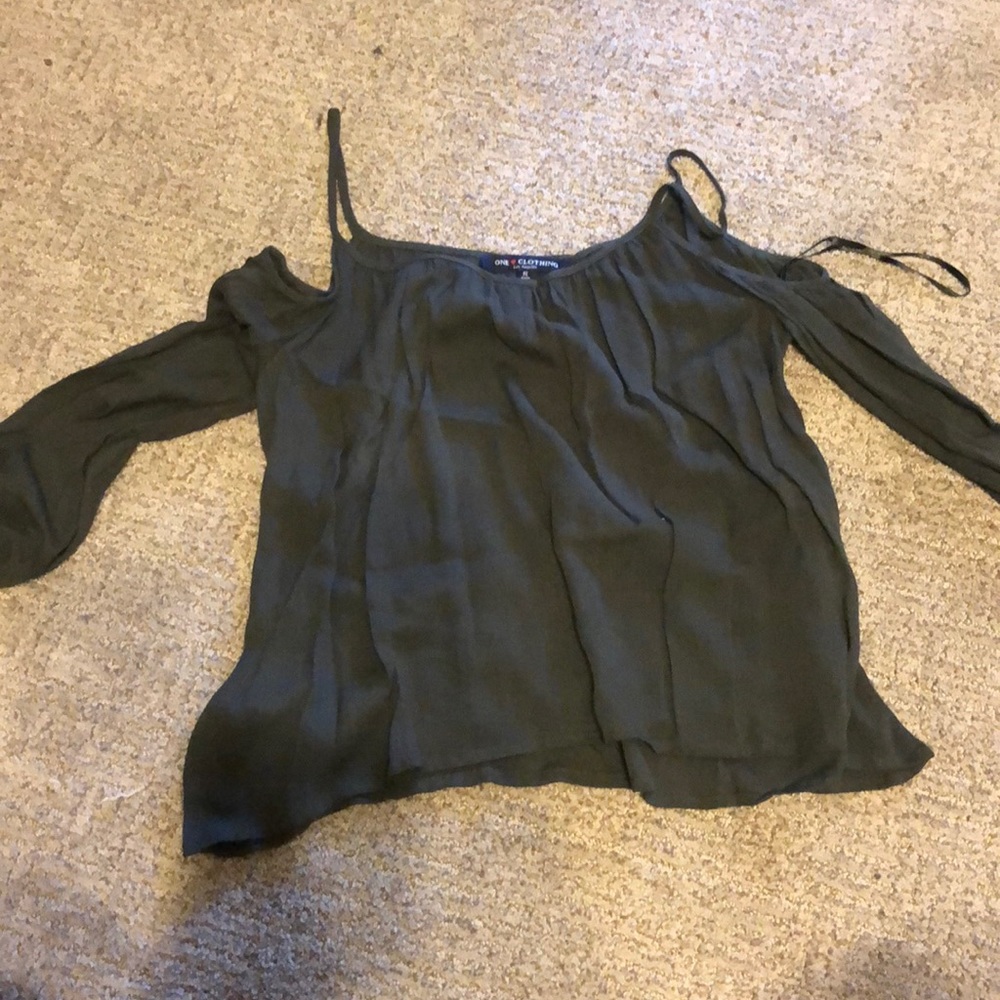 Hunter green top